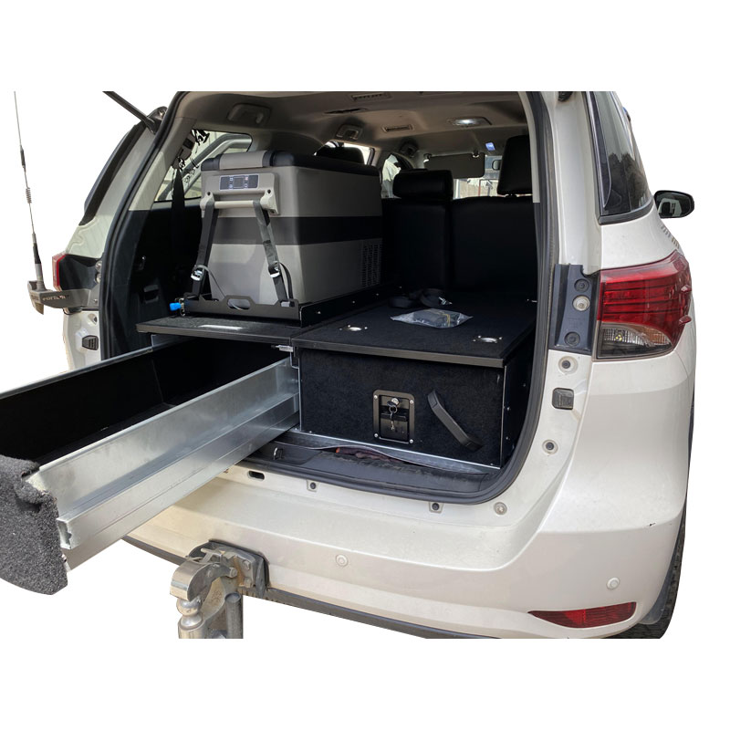 Kodėl savo transporto priemonei turėtumėte pasirinkti automobilio galinį stalčius?